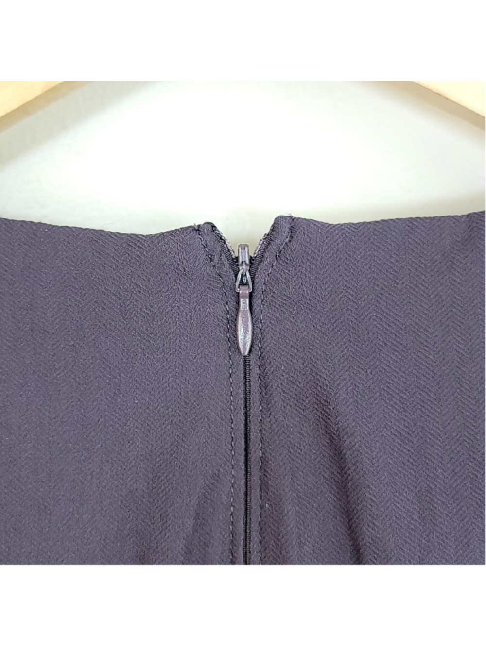 Adrianna Papell 8P Draped Cowl Neck Sheath Dress Purple Sleeveless Midi Stretchy - Picture 7 of 10